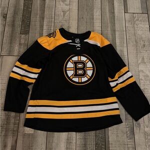 Boston Bruins Home NHL Hockey Jersey!